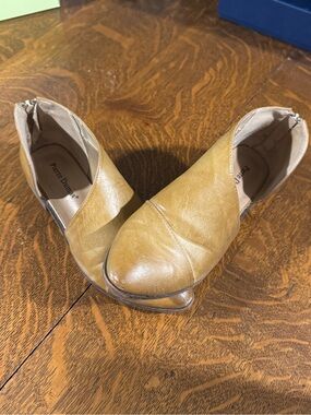 Pierre Dumas Mustard-Tan Ankle Booties
